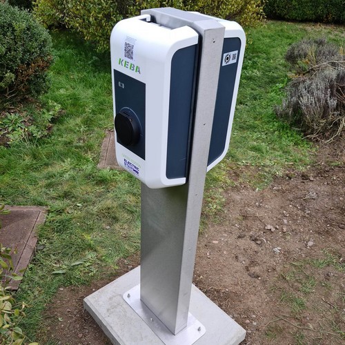 Charging station for Electric vehicle installer WATT is Love